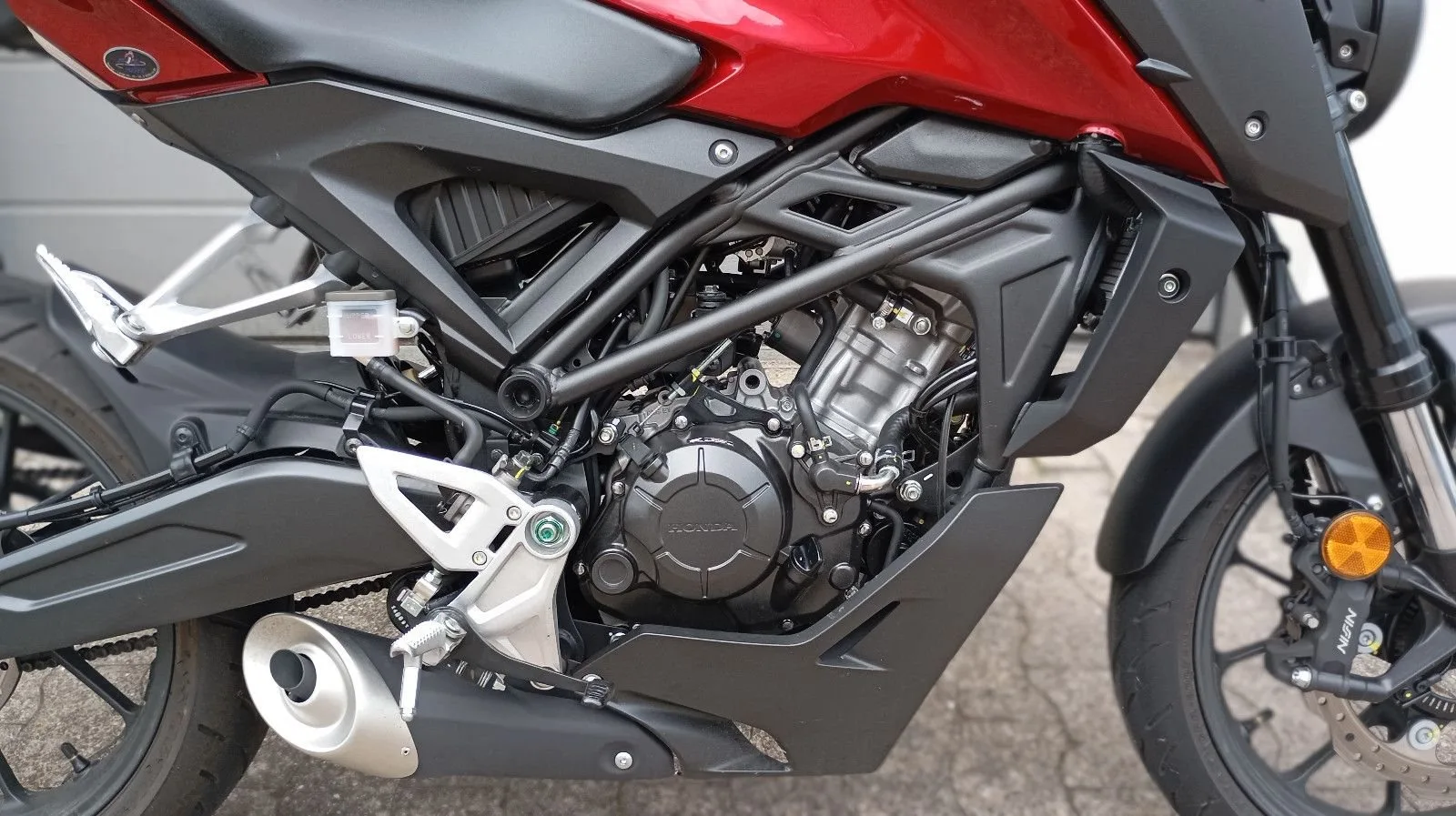 Honda CB125R