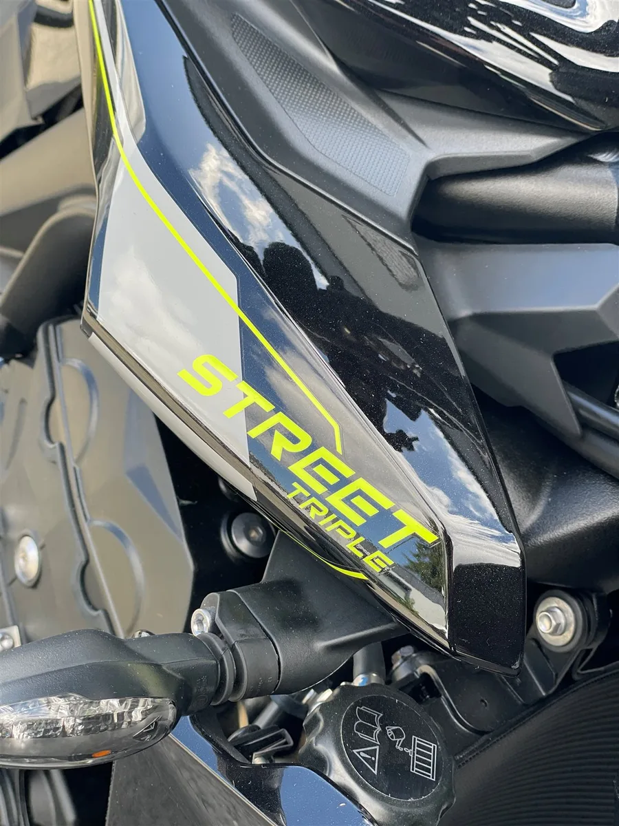 Triumph Street Triple 765 RS mit 1,99 % eff. Finanzierung\* + Zubehör\*\*+ Aktion\*\*\*