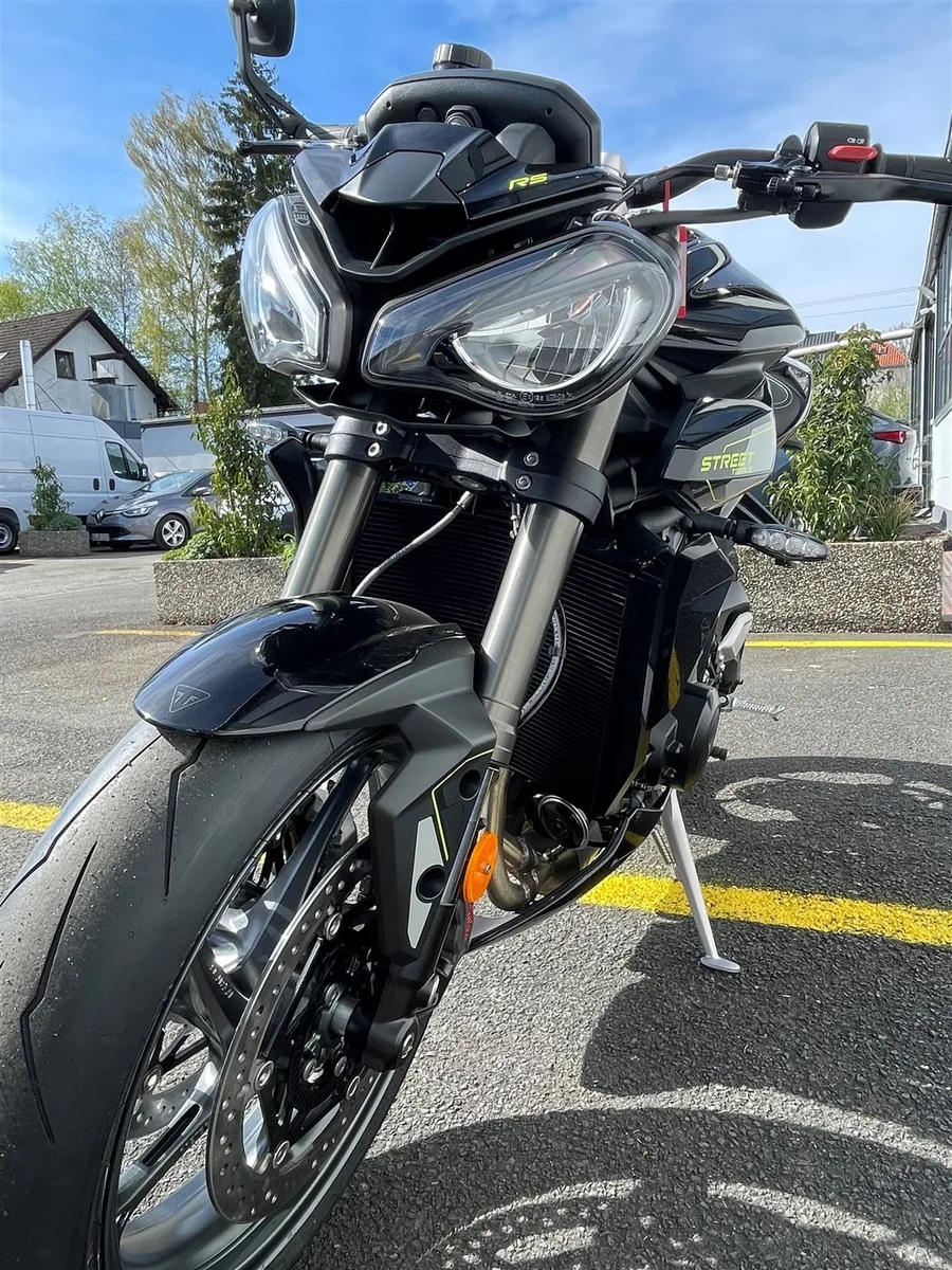 Triumph Street Triple 765 RS mit 1,99 % eff. Finanzierung\* + Zubehör\*\*+ Aktion\*\*\*