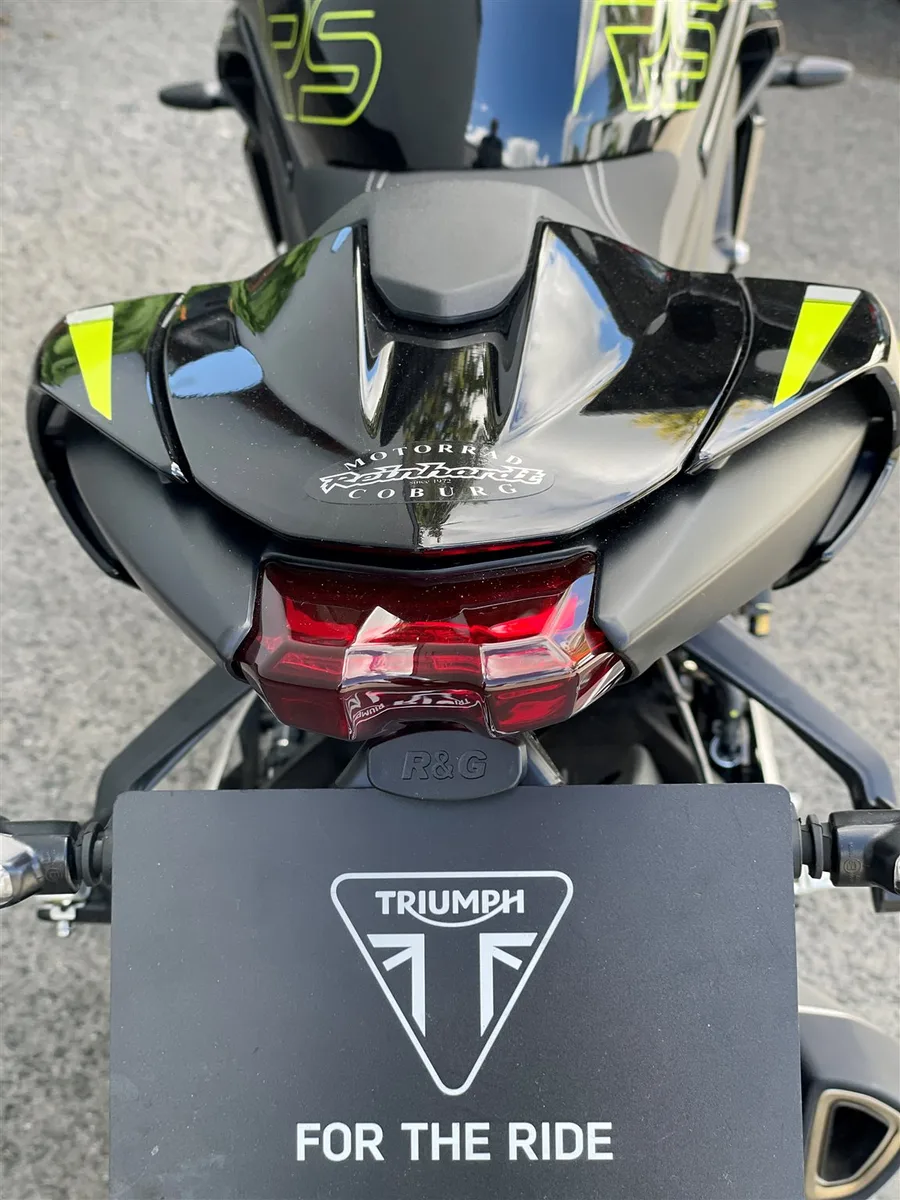 Triumph Street Triple 765 RS mit 1,99 % eff. Finanzierung\* + Zubehör\*\*+ Aktion\*\*\*