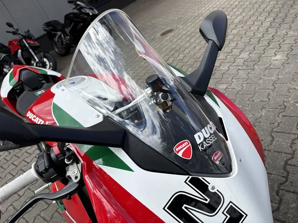 Ducati Panigale V2 Bayliss Edition Inklusive Zubehör, Service neu