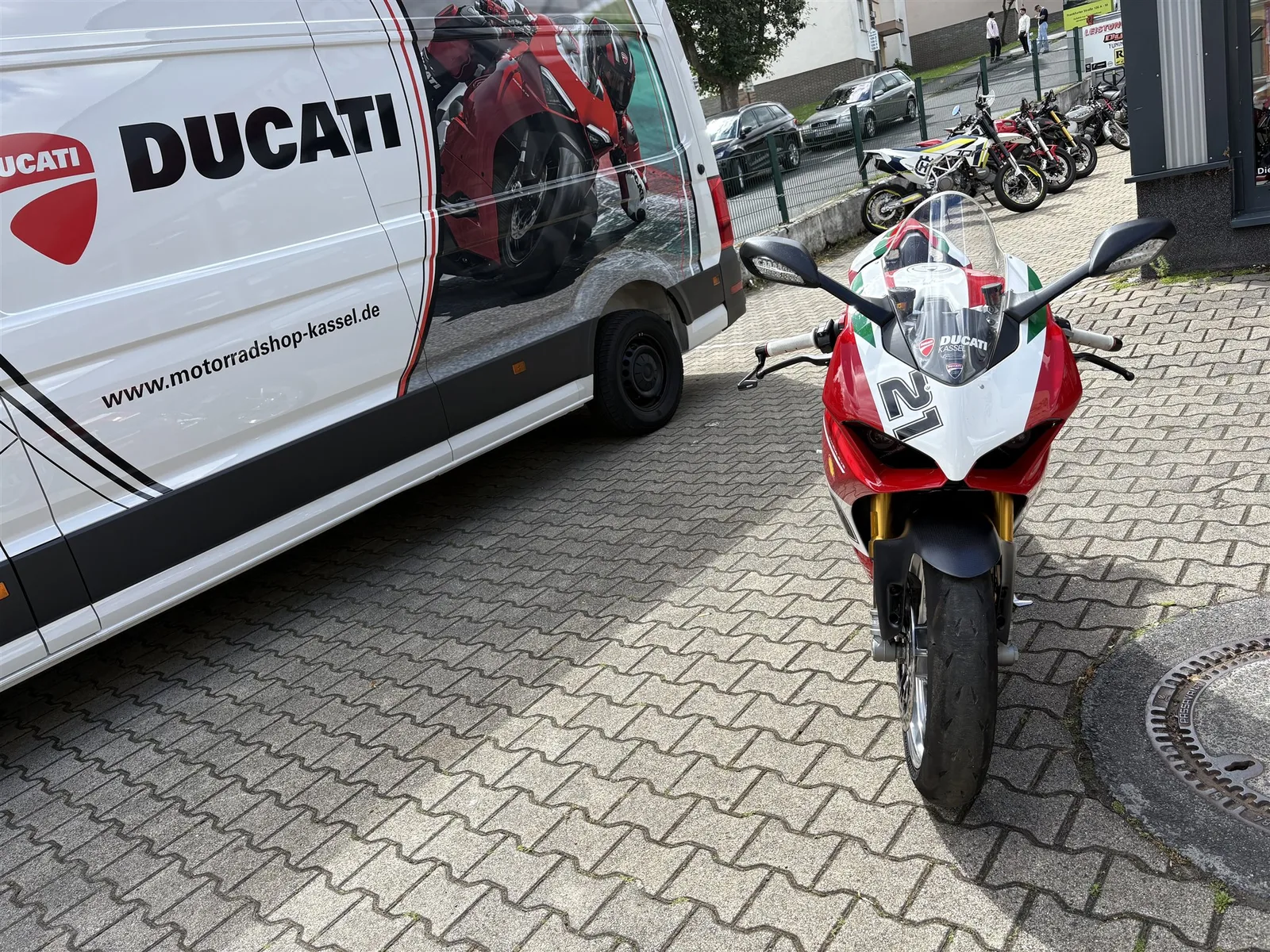 Ducati Panigale V2 Bayliss Edition Inklusive Zubehör, Service neu