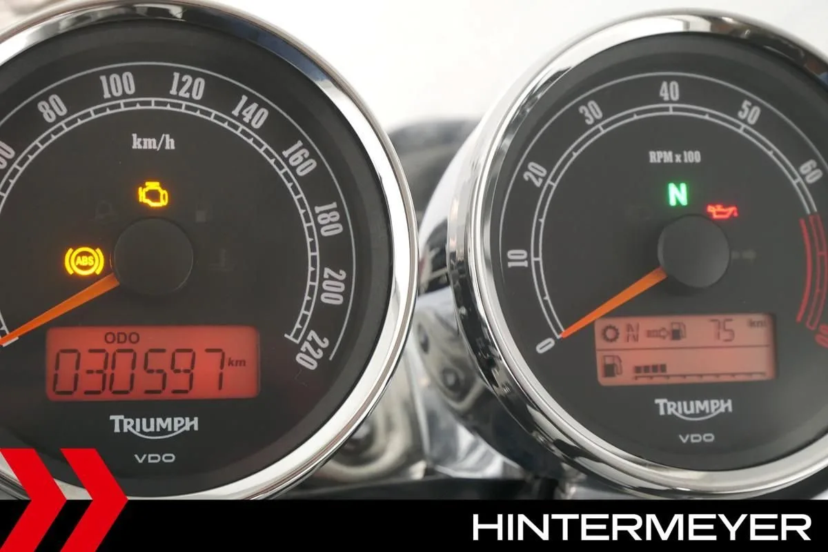 Triumph Rocket III Roadster