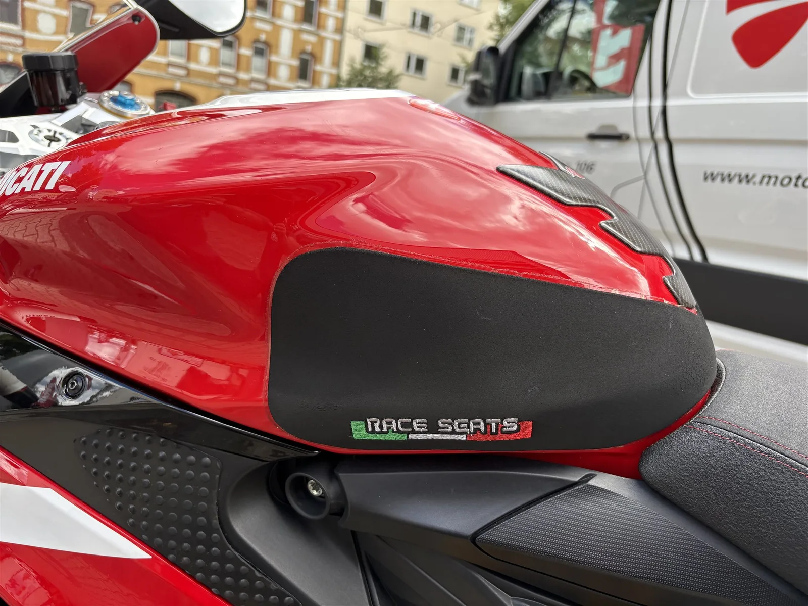 Ducati Panigale V2 Bayliss Edition Inklusive Zubehör, Service neu