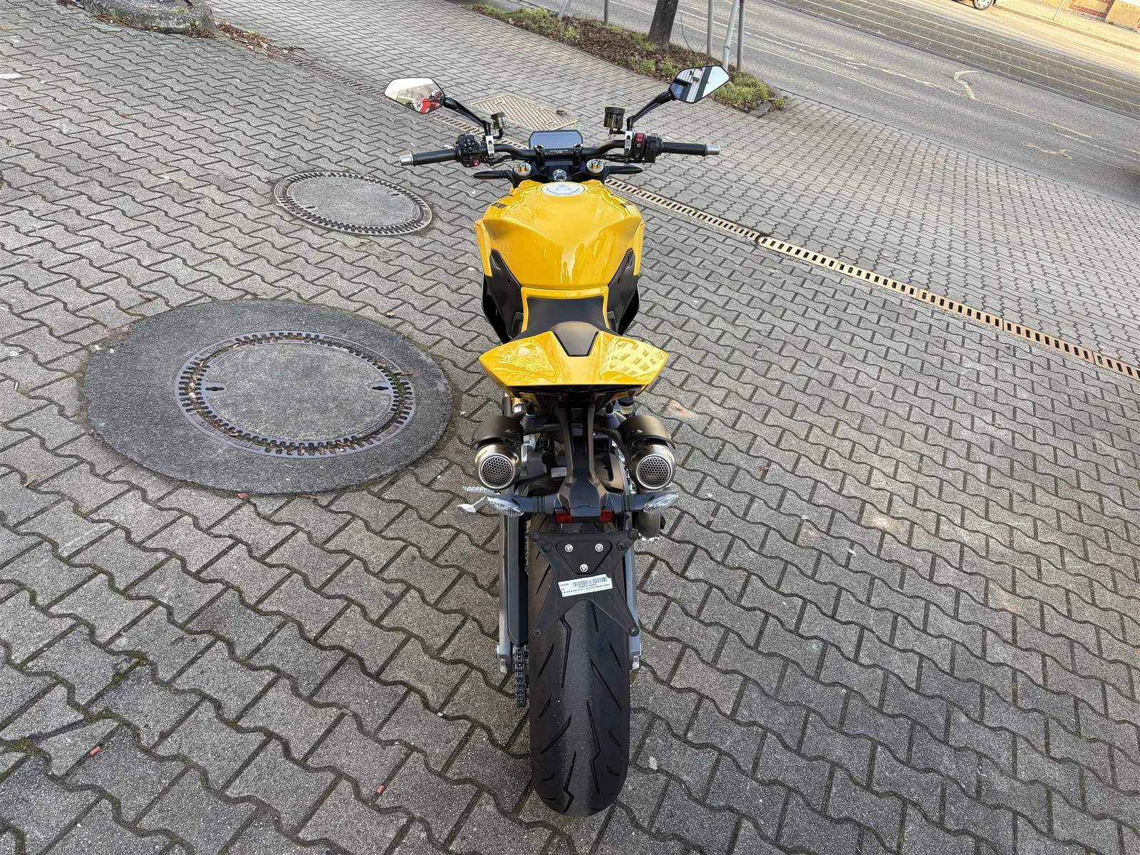 Ducati Streetfighter V2 S Sofort verfügbar!