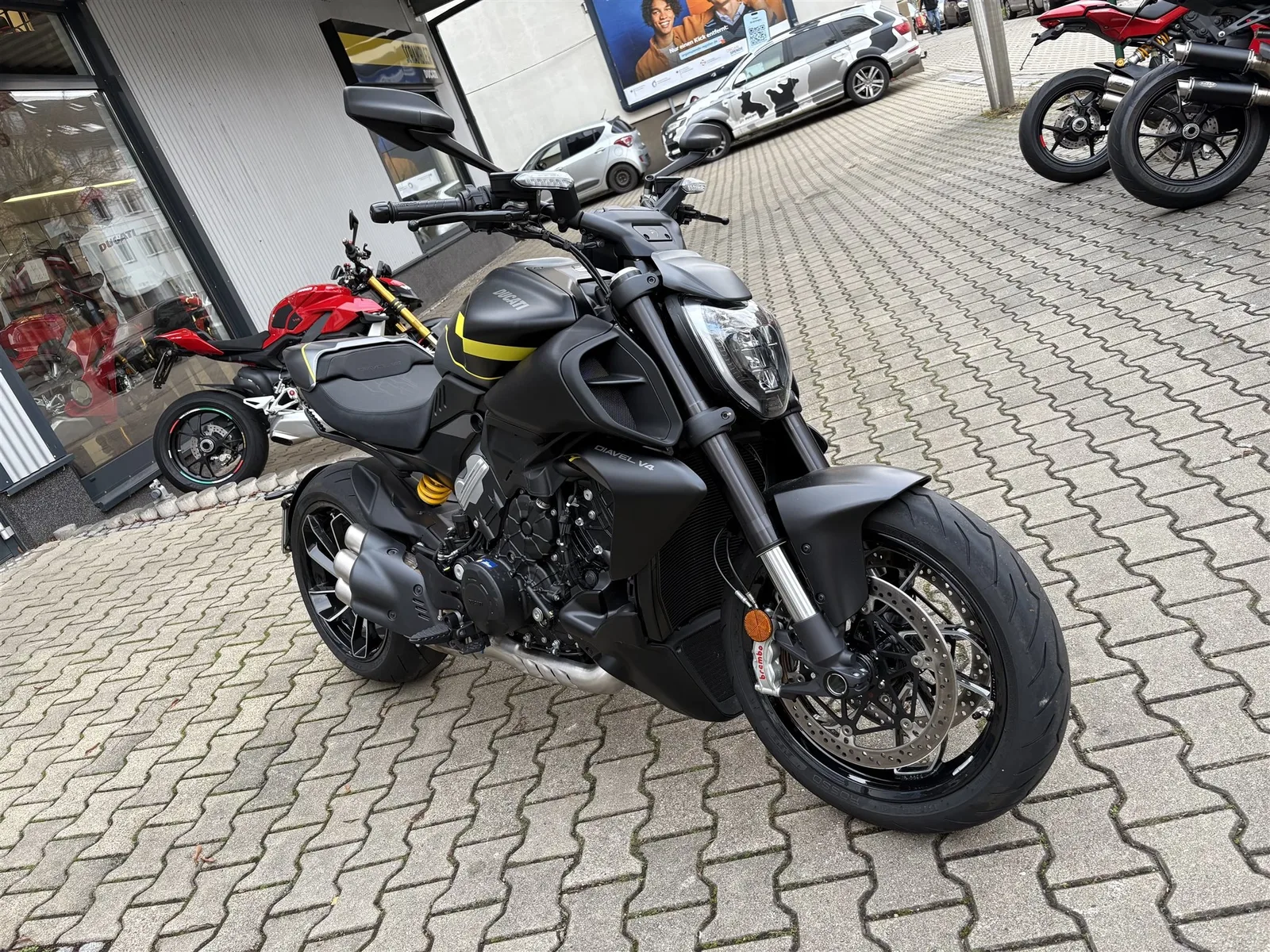 Ducati Diavel V4 1.Hand, sehr wenig Kilometer !