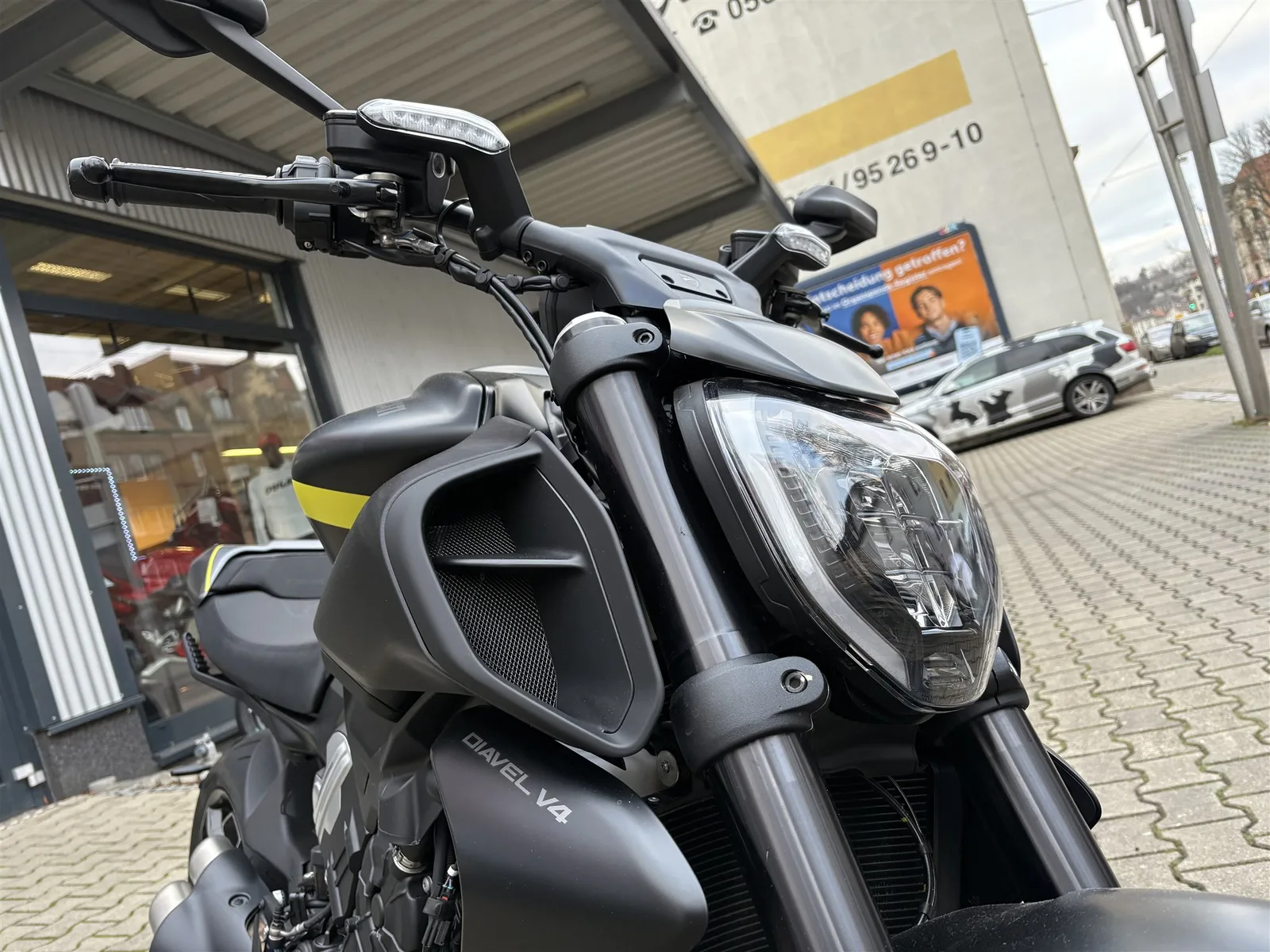 Ducati Diavel V4 1.Hand, sehr wenig Kilometer !
