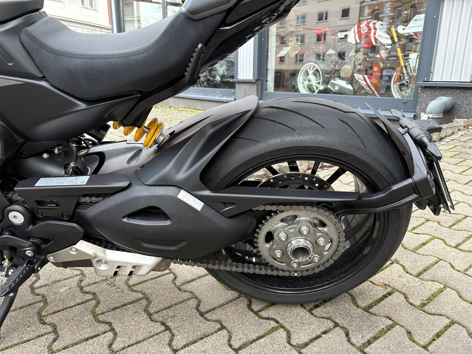 Ducati Diavel V4 1.Hand, sehr wenig Kilometer !