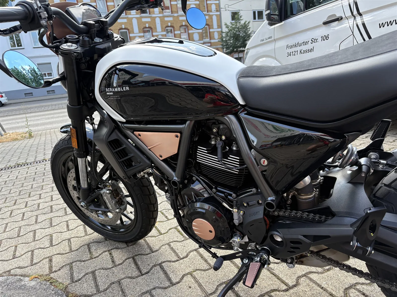Ducati Scrambler 10° Anniversario Rizoma Edition Sofort verfügbar!