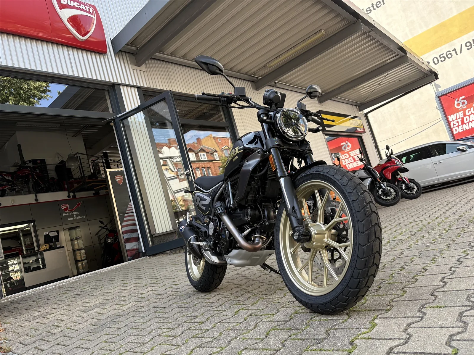 Ducati Scrambler Full Throttle Sofort verfügbar!