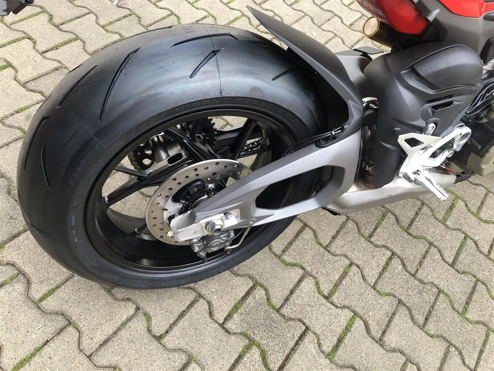 Ducati Streetfighter V4 Sofort verfügbar!