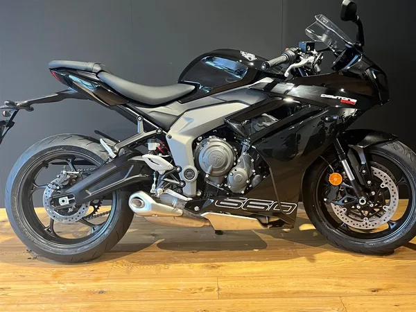 Triumph Daytona 660