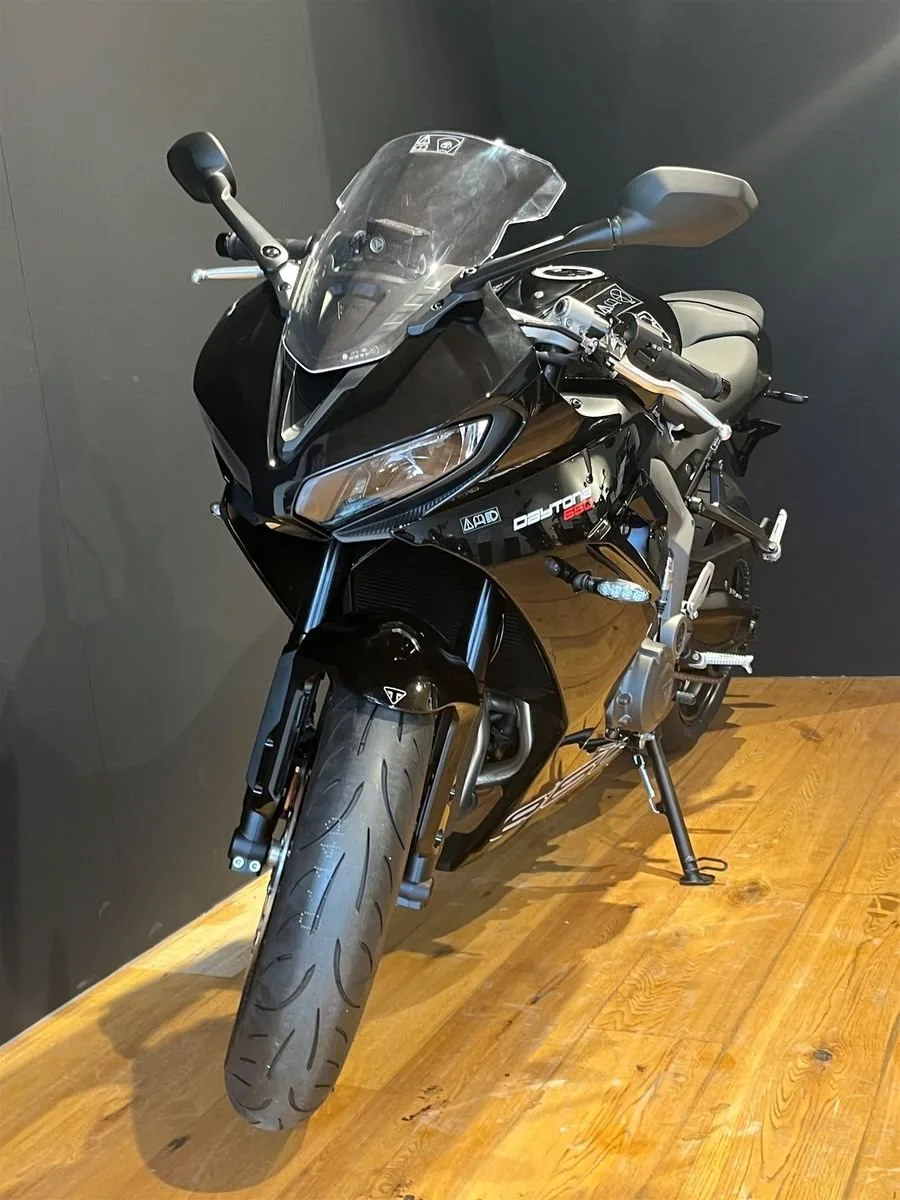 Triumph Daytona 660