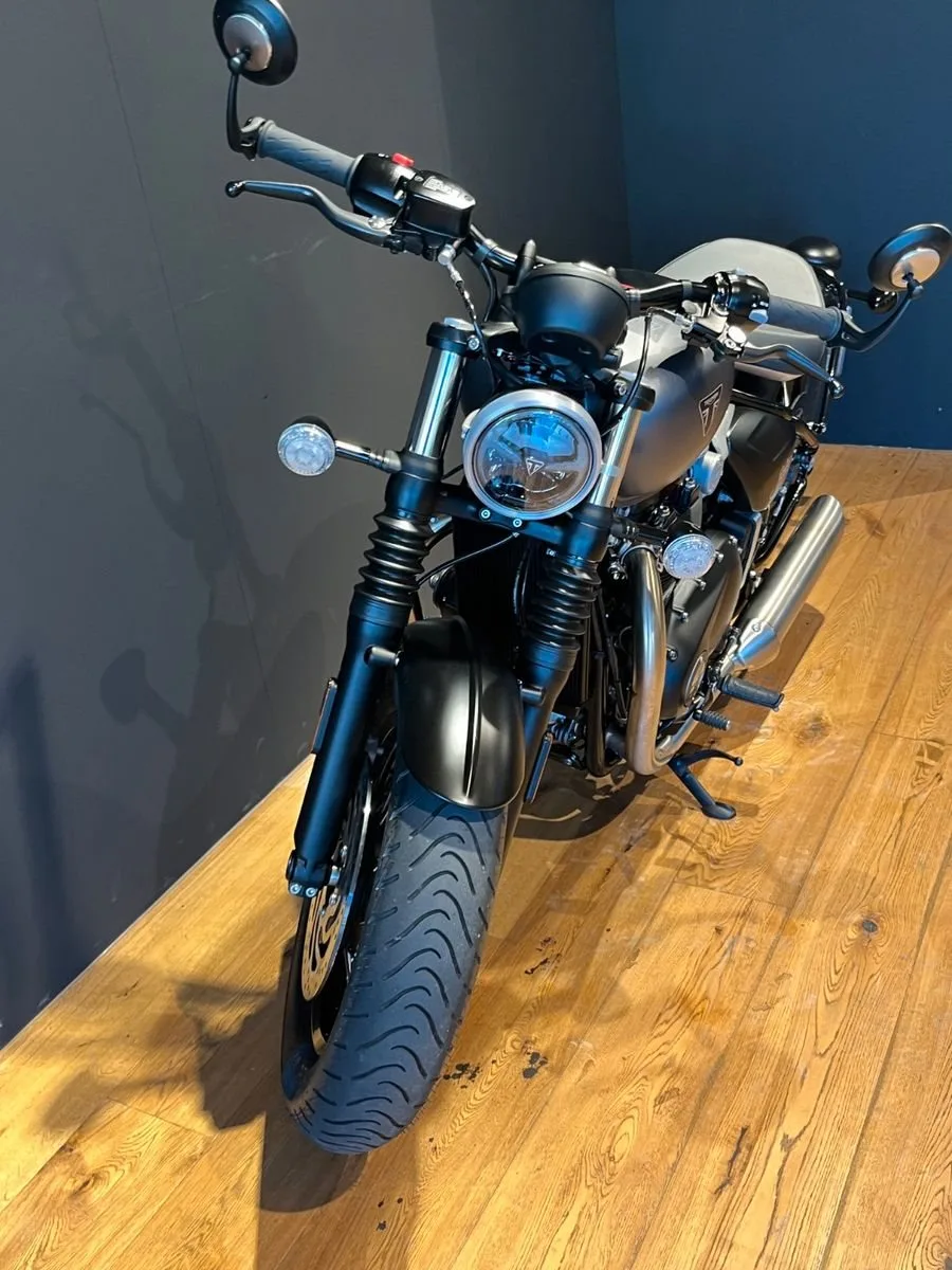Triumph Bonneville Bobber