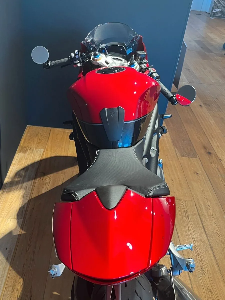 Triumph Speed Triple 1200 RR