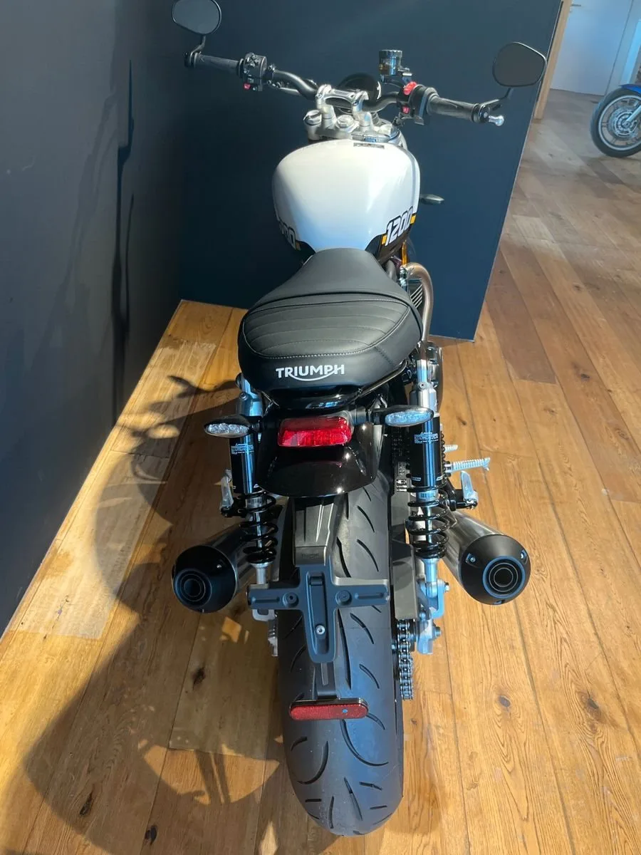 Triumph Speed Twin 1200