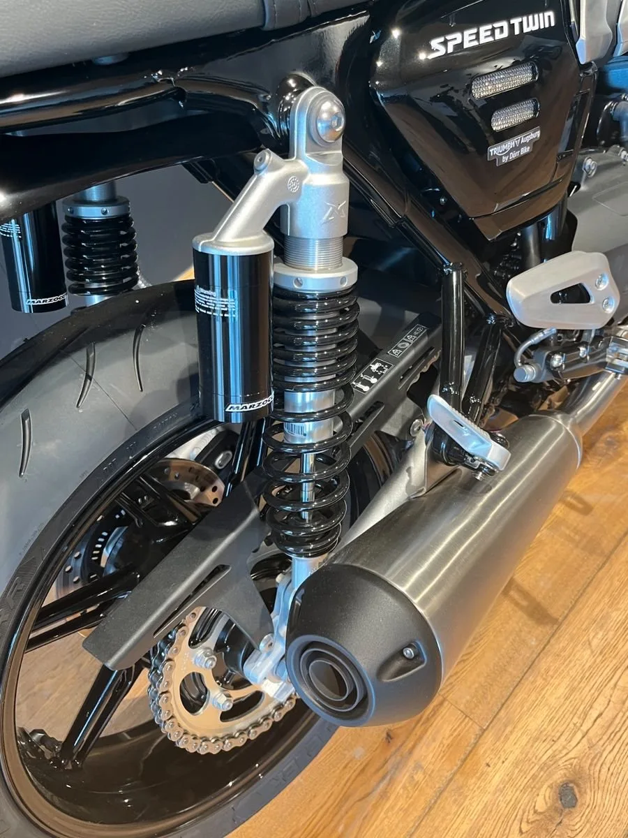 Triumph Speed Twin 1200