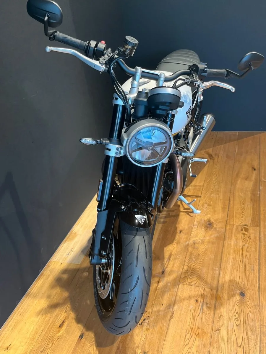 Triumph Speed Twin 1200