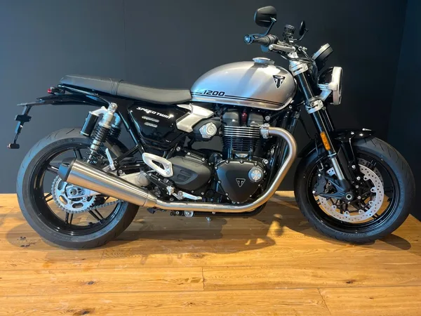 Triumph Speed Twin 1200