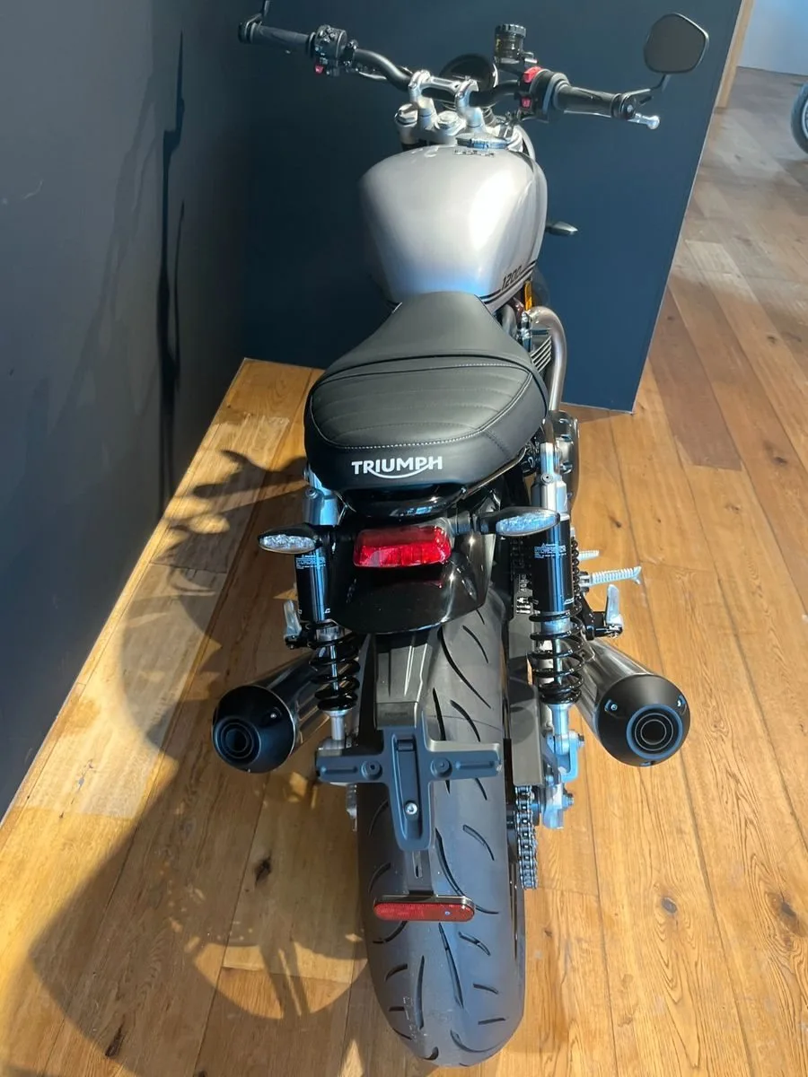 Triumph Speed Twin 1200