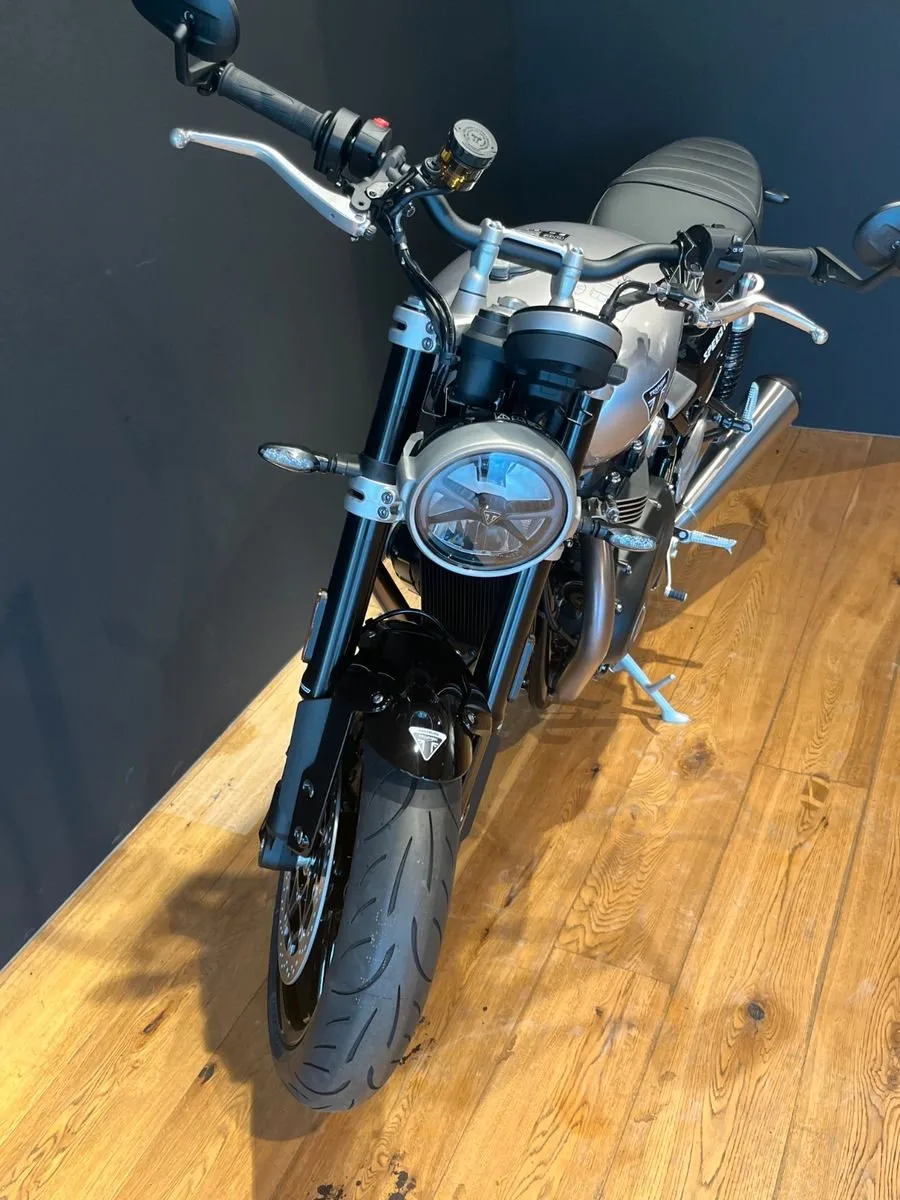 Triumph Speed Twin 1200