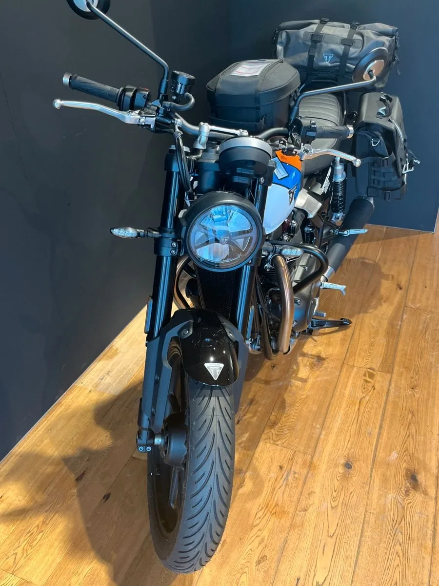 Triumph Speed Twin 900 "Travel-Edition"