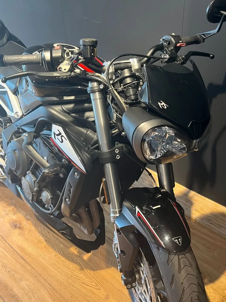 Triumph Street Triple RS