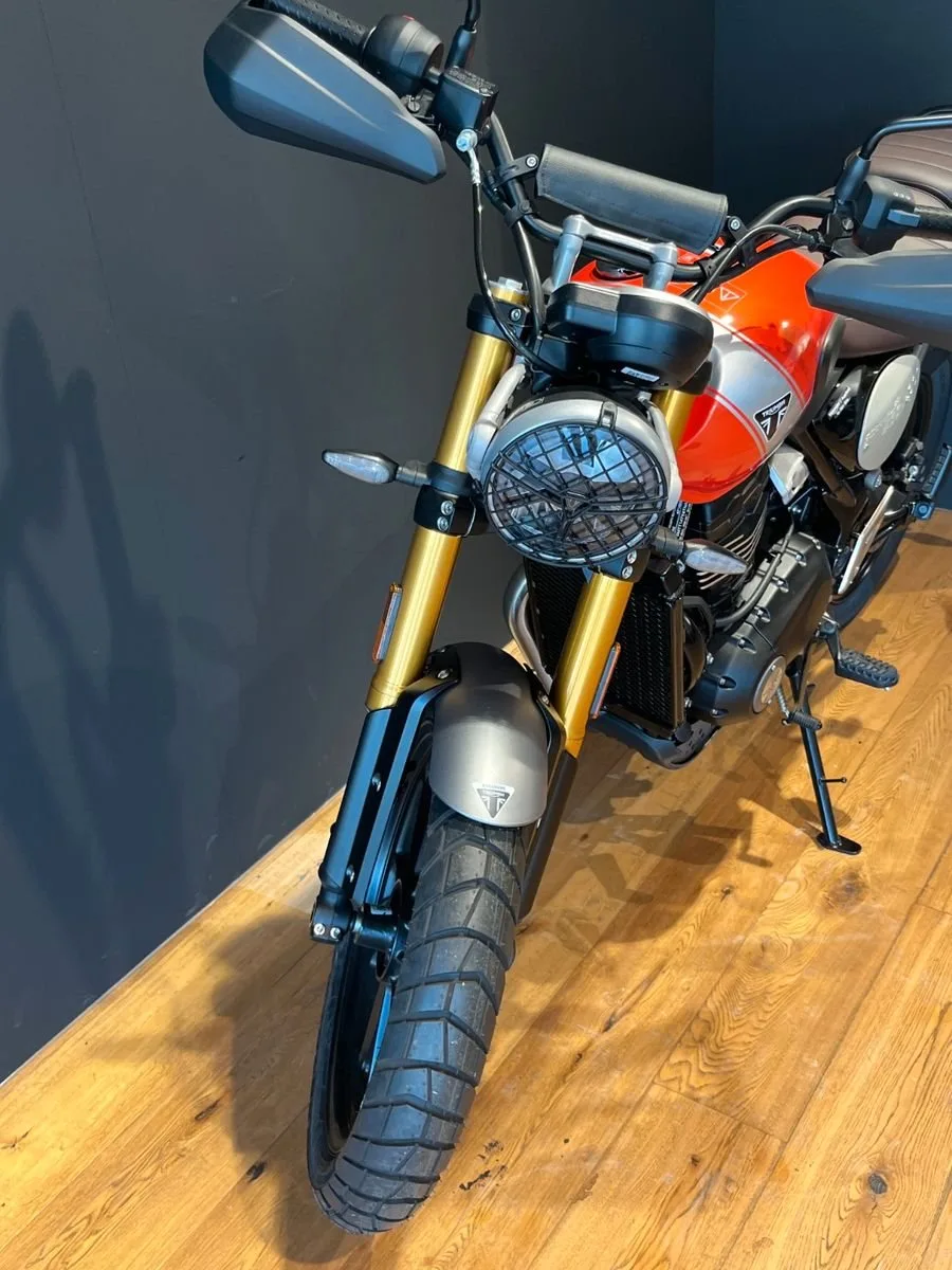 Triumph Scrambler 400 X