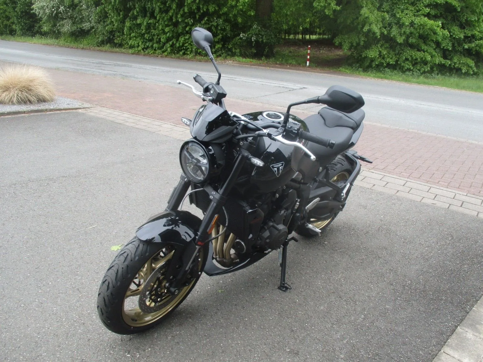Triumph Trident 800