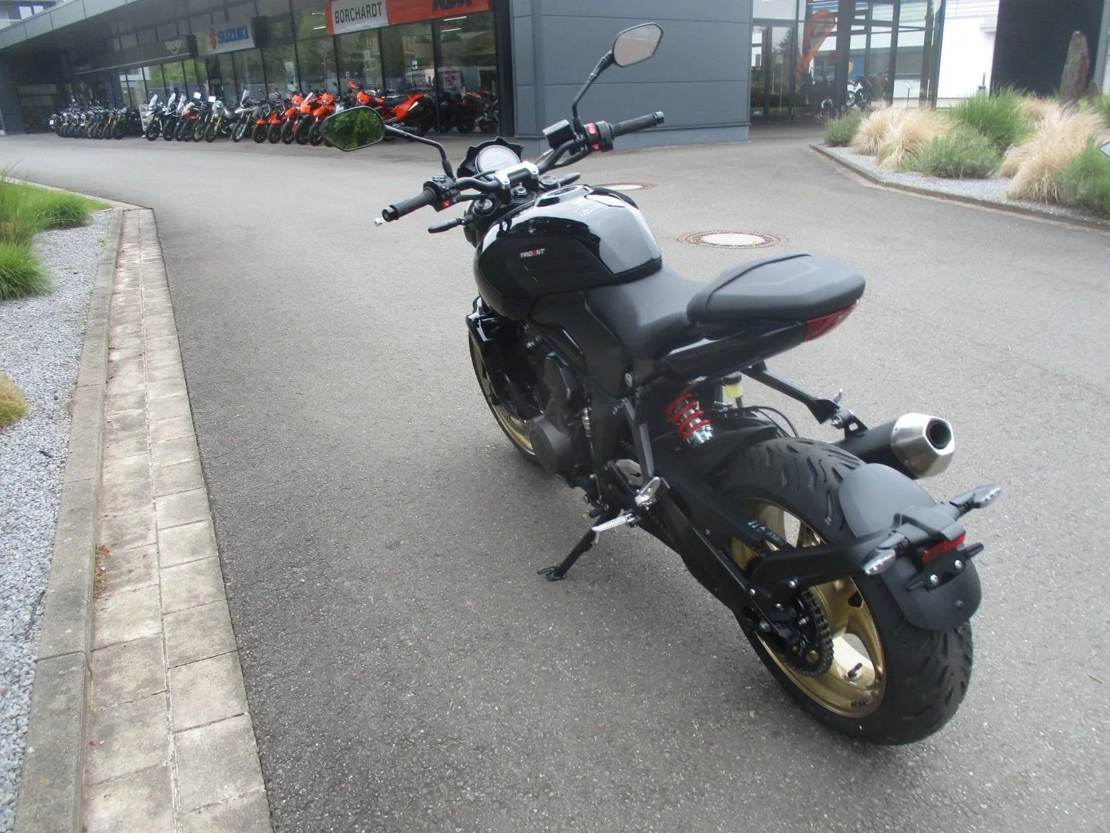 Triumph Trident 800
