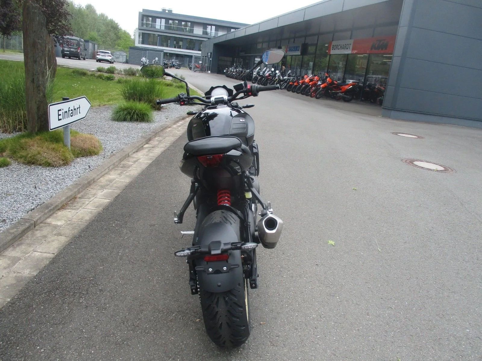 Triumph Trident 800