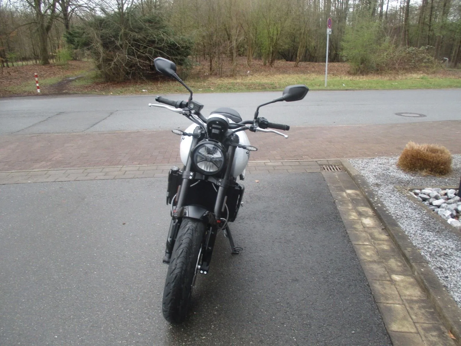 Triumph Trident 660
