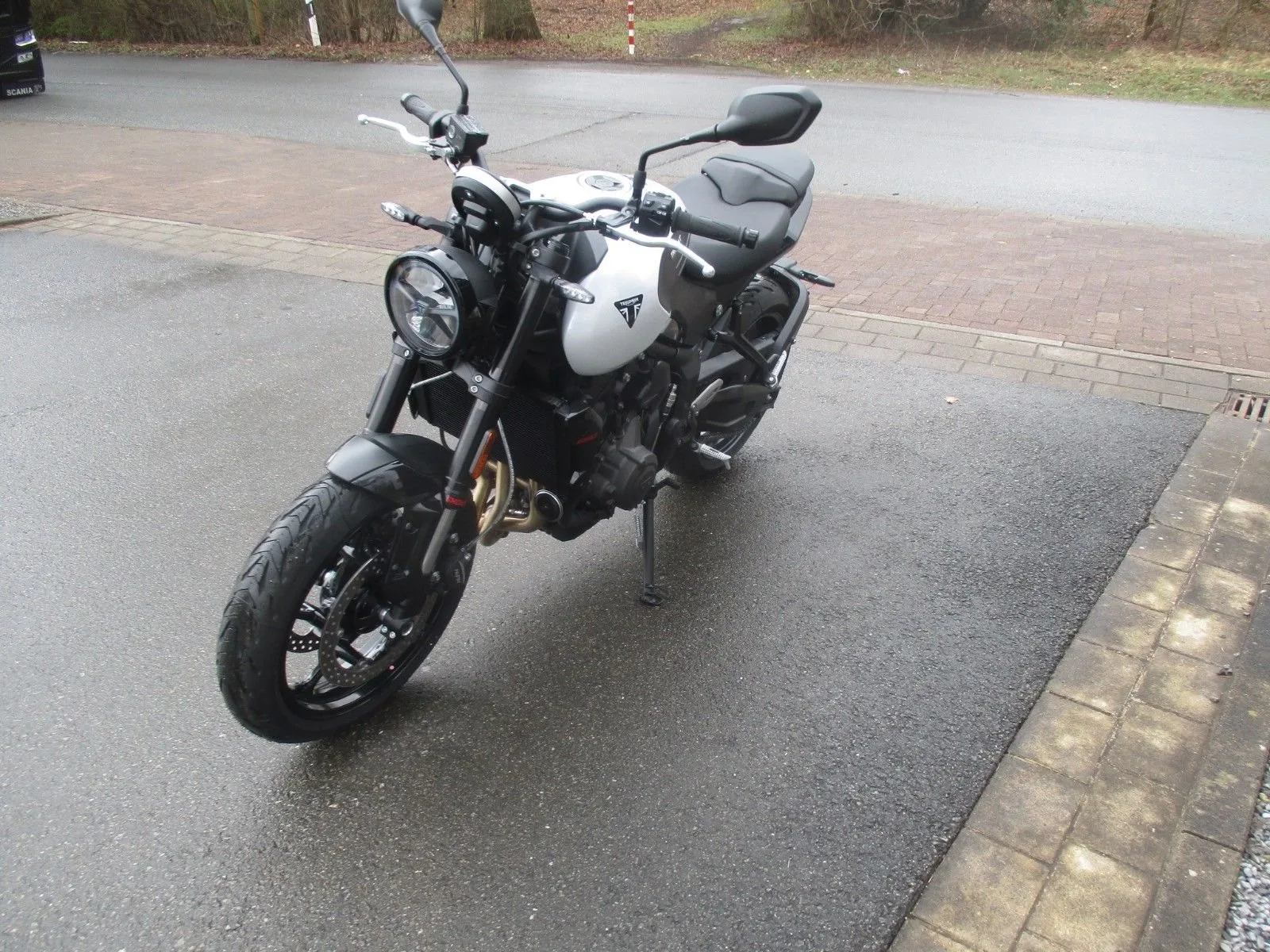 Triumph Trident 660