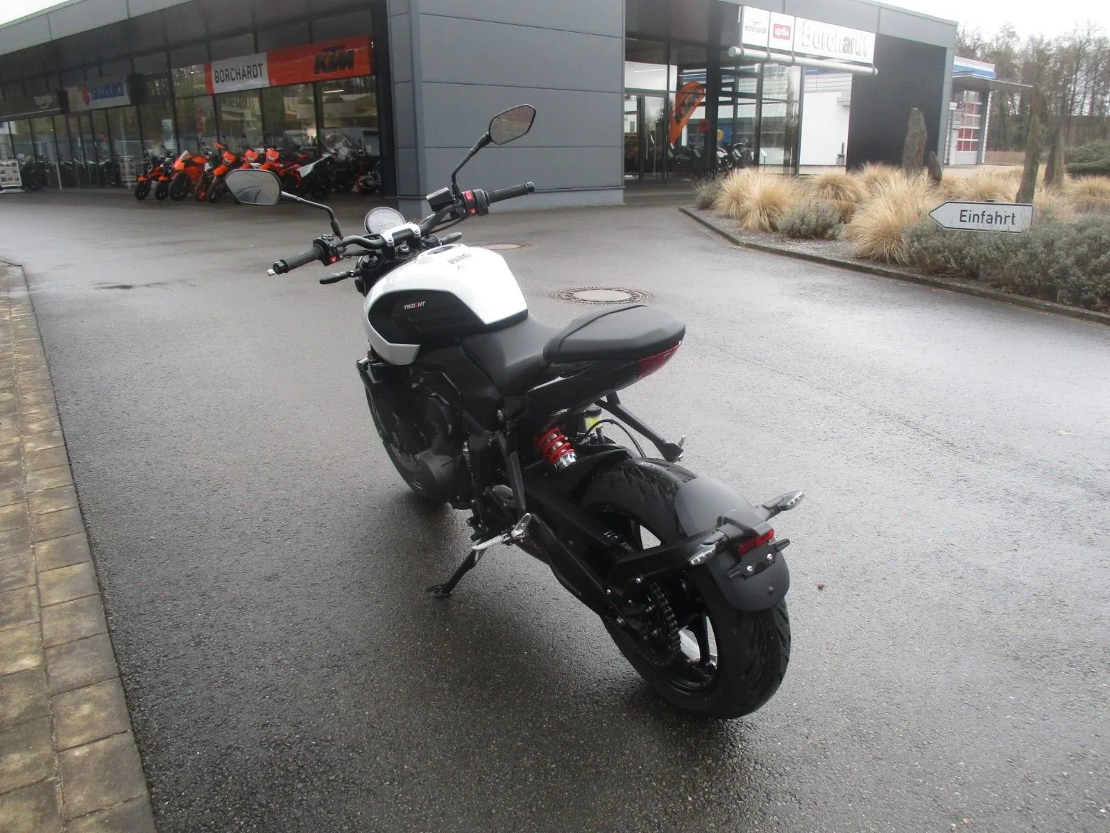 Triumph Trident 660