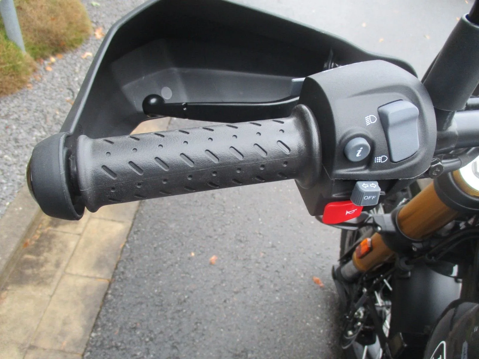 Triumph Scrambler 400 XC