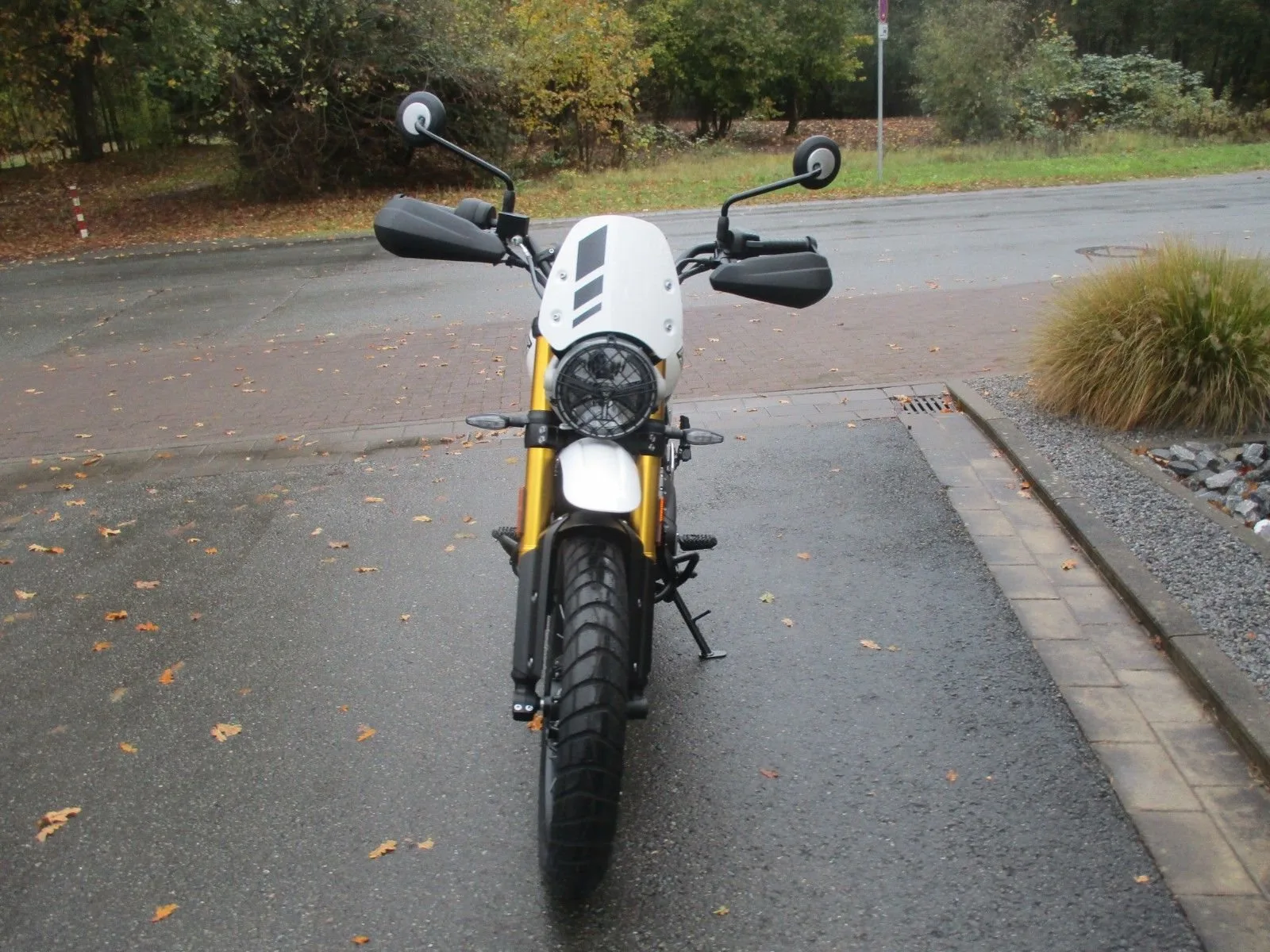 Triumph Scrambler 400 XC