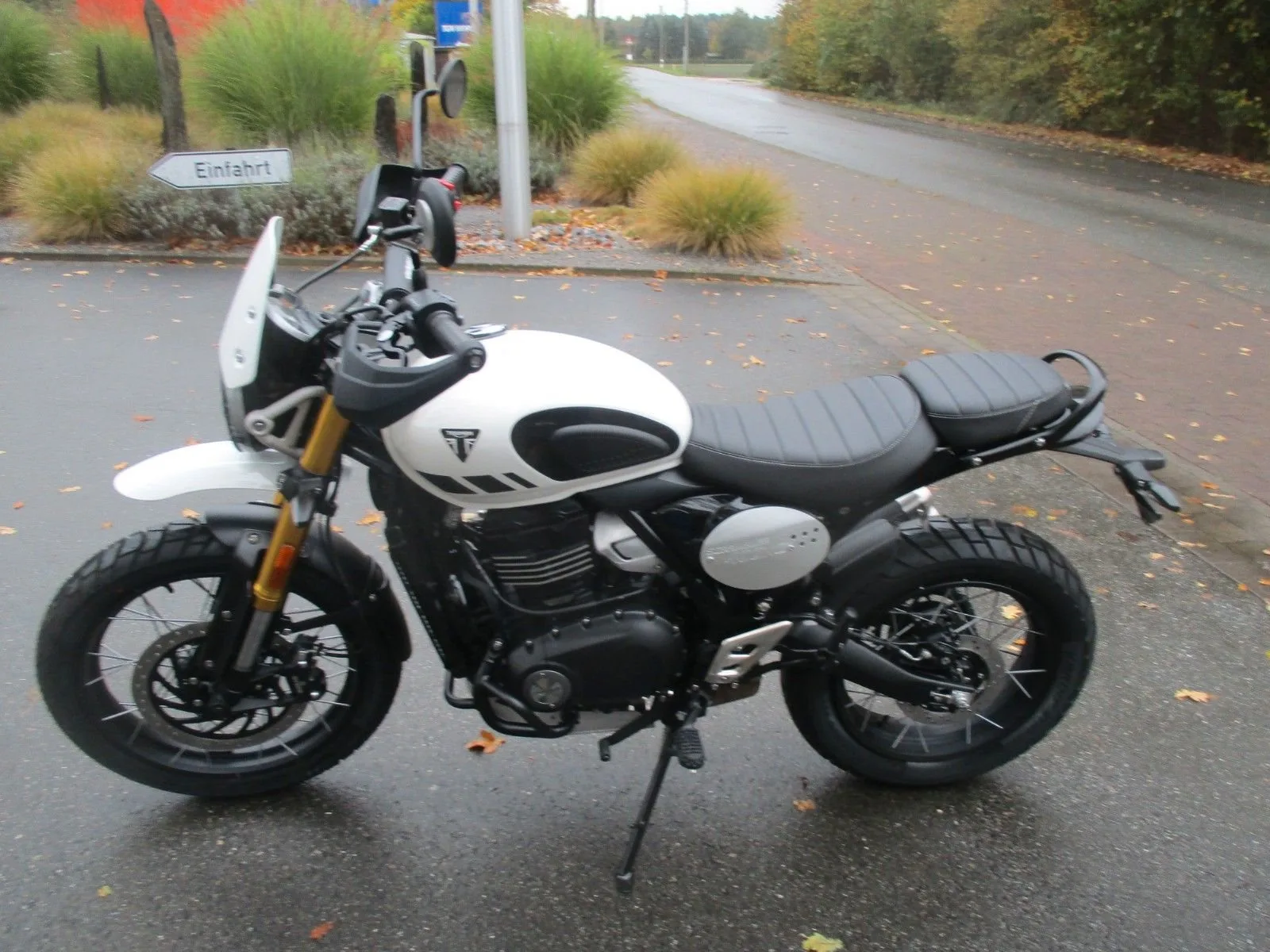 Triumph Scrambler 400 XC