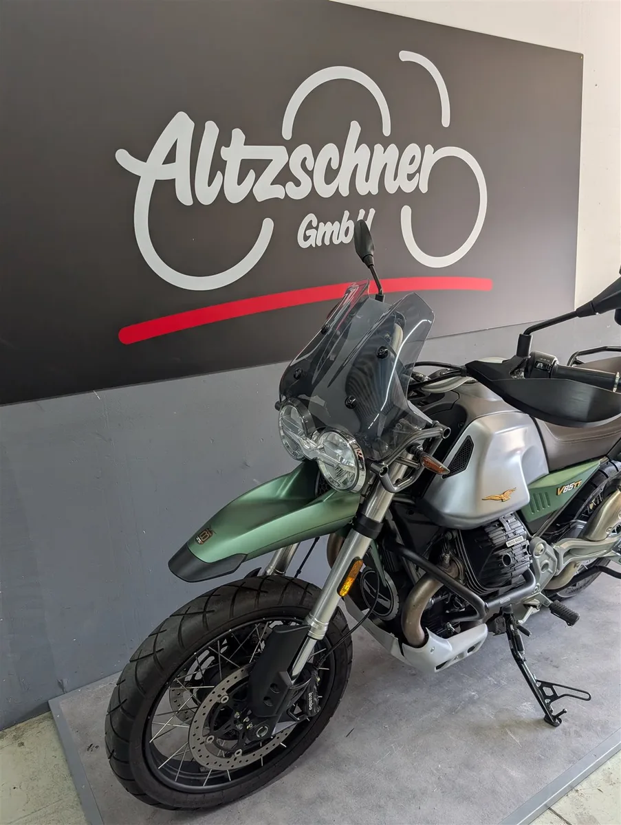 Moto Guzzi V85 TT Topcase/Sturzbügel/10tkm/Inspektion neu