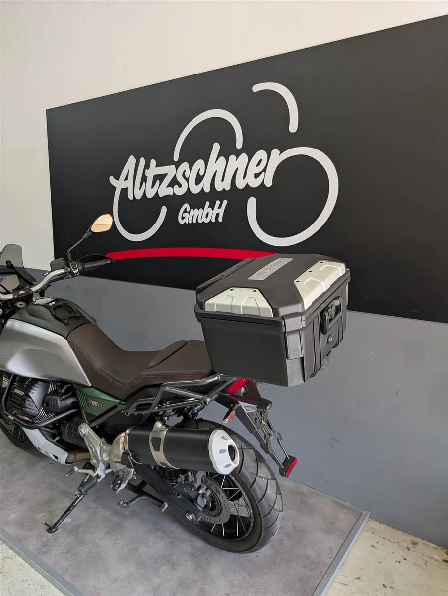 Moto Guzzi V85 TT Topcase/Sturzbügel/10tkm/Inspektion neu