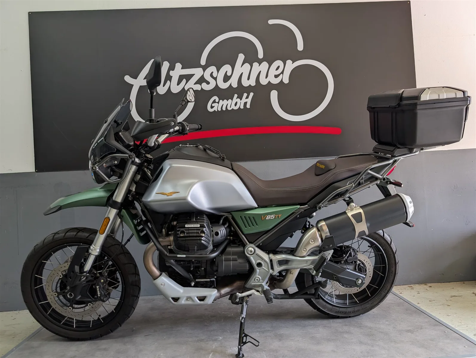 Moto Guzzi V85 TT Topcase/Sturzbügel/10tkm/Inspektion neu