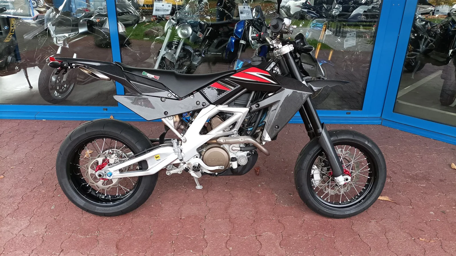 Aprilia SXV 450 3100km/CARBON/Felgenumbau/SUPERMOTO