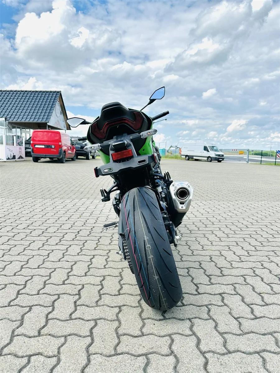 Kawasaki Z900 Modell 2026, auch Performance, sowie 800€ Starterbonus mögl.\*