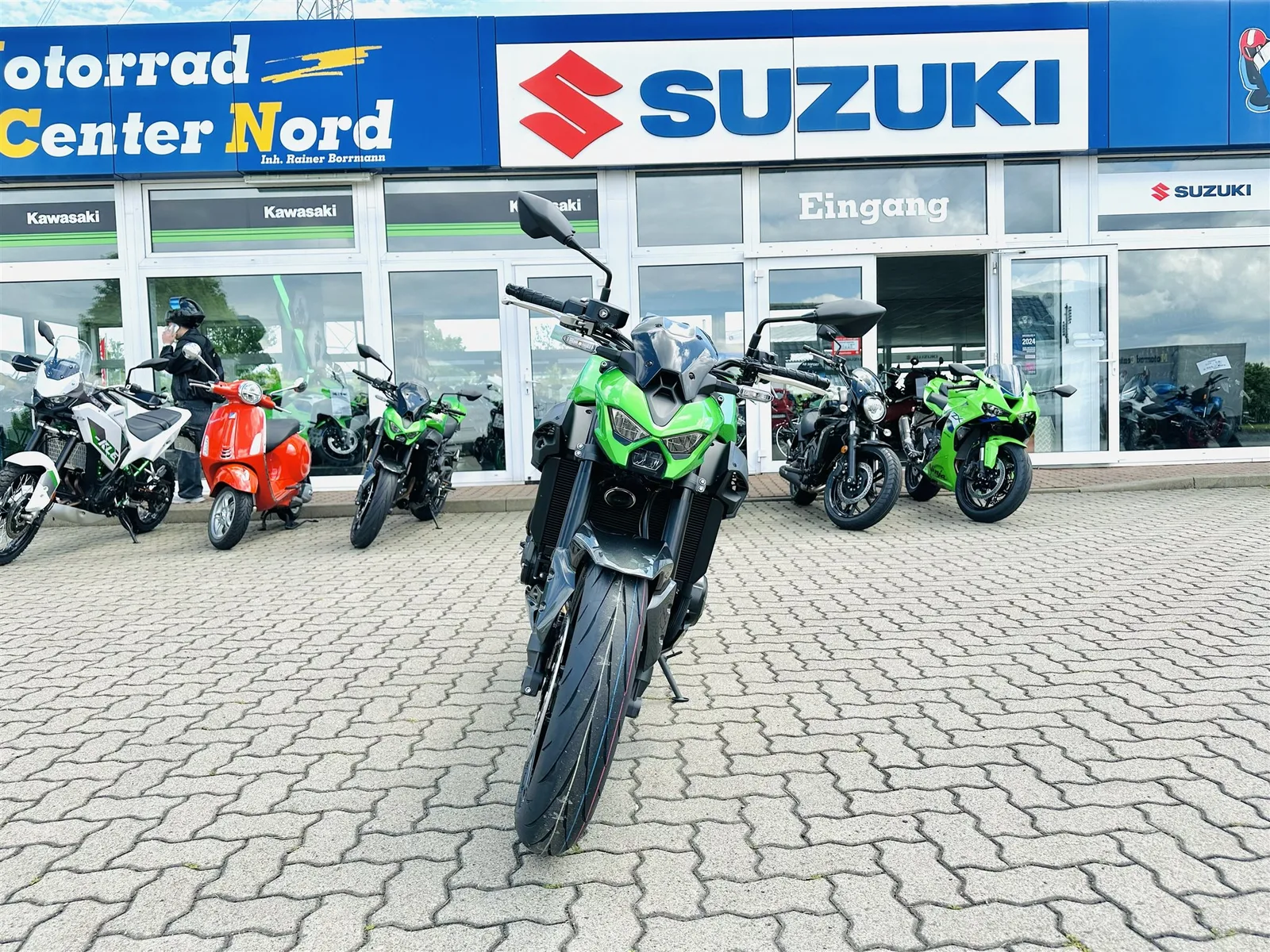Kawasaki Z900 Modell 2026, auch Performance, sowie 800€ Starterbonus mögl.\*