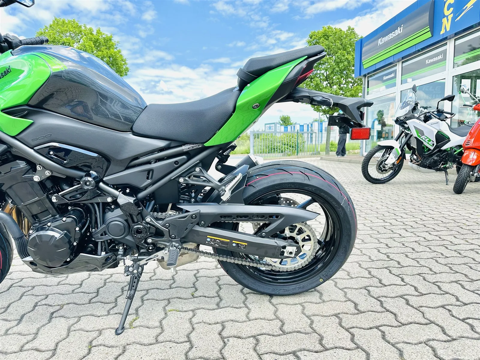 Kawasaki Z900 Modell 2026, auch Performance, sowie 800€ Starterbonus mögl.\*