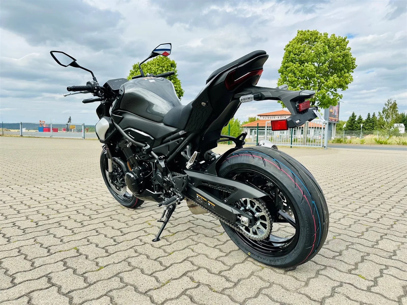 Kawasaki Z900 Modell 2025, auch Performance, sowie 800€ Starterbonus mögl.\*