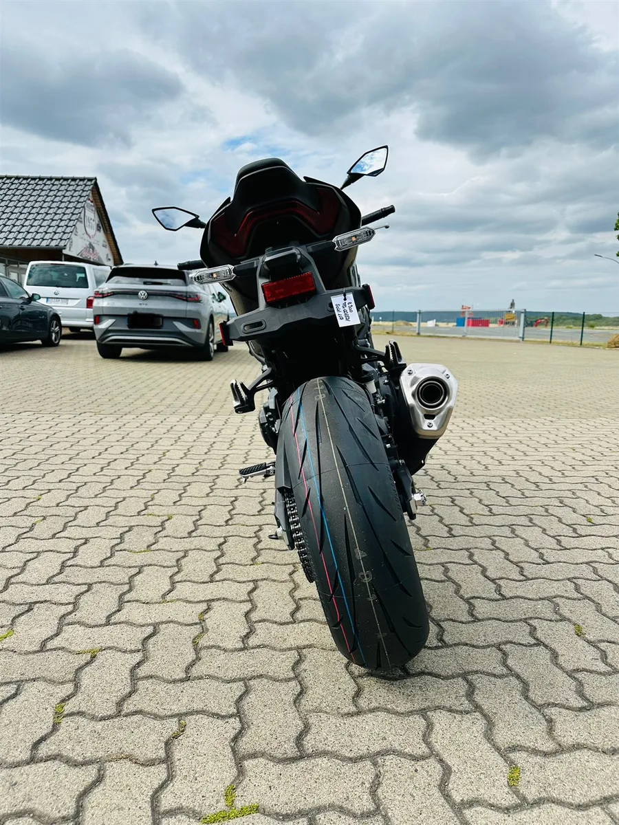 Kawasaki Z900 Modell 2025, auch Performance, sowie 800€ Starterbonus mögl.\*
