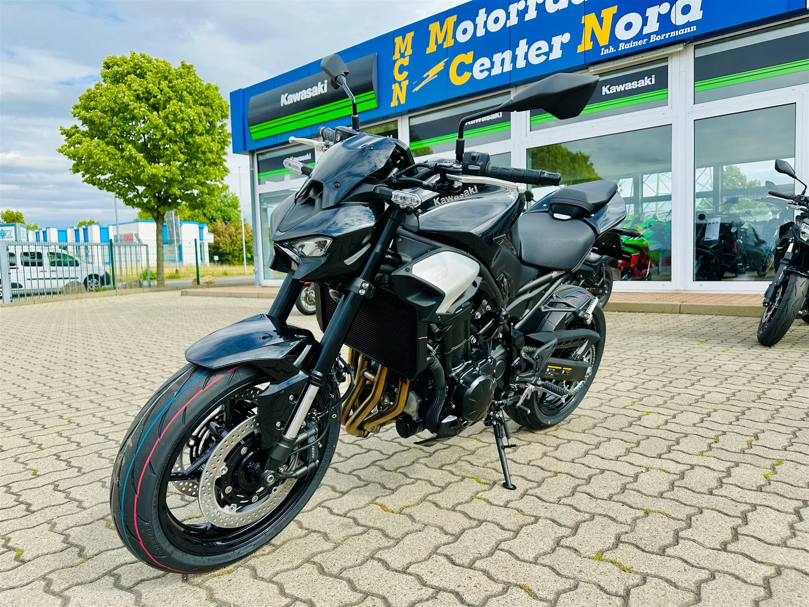 Kawasaki Z900 Modell 2025, auch Performance, sowie 800€ Starterbonus mögl.\*