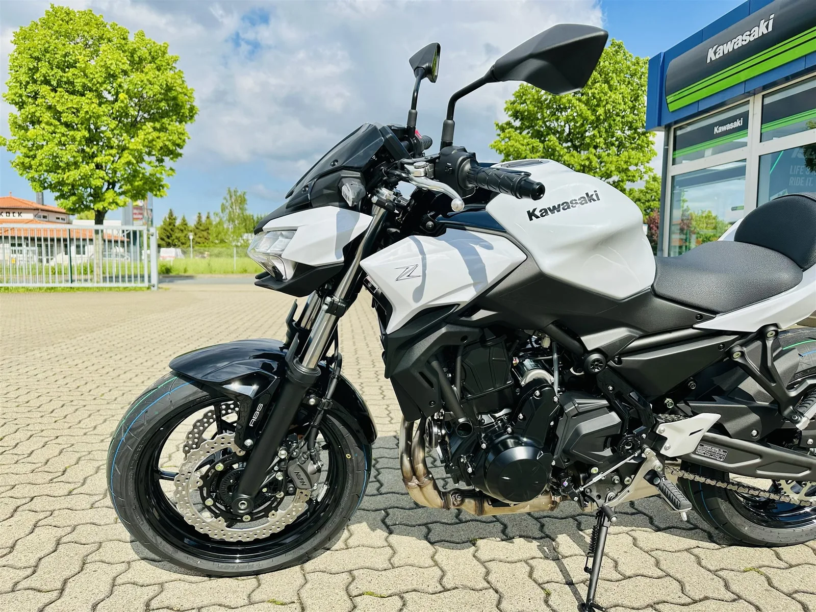 Kawasaki Z650 Modell 2026 -> 35kW und 650€ Starterbonus möglich!