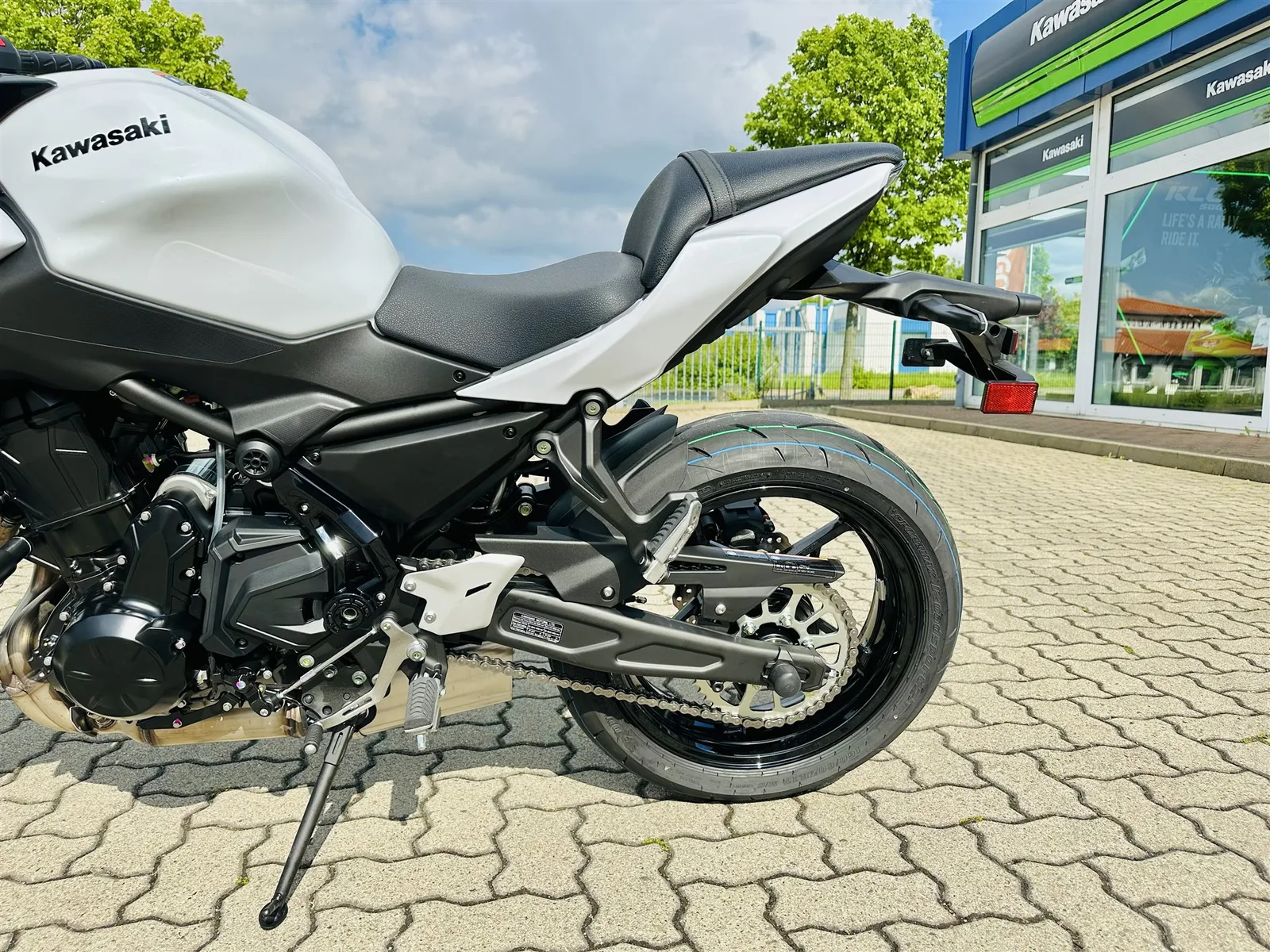 Kawasaki Z650 Modell 2026 -> 35kW und 650€ Starterbonus möglich!