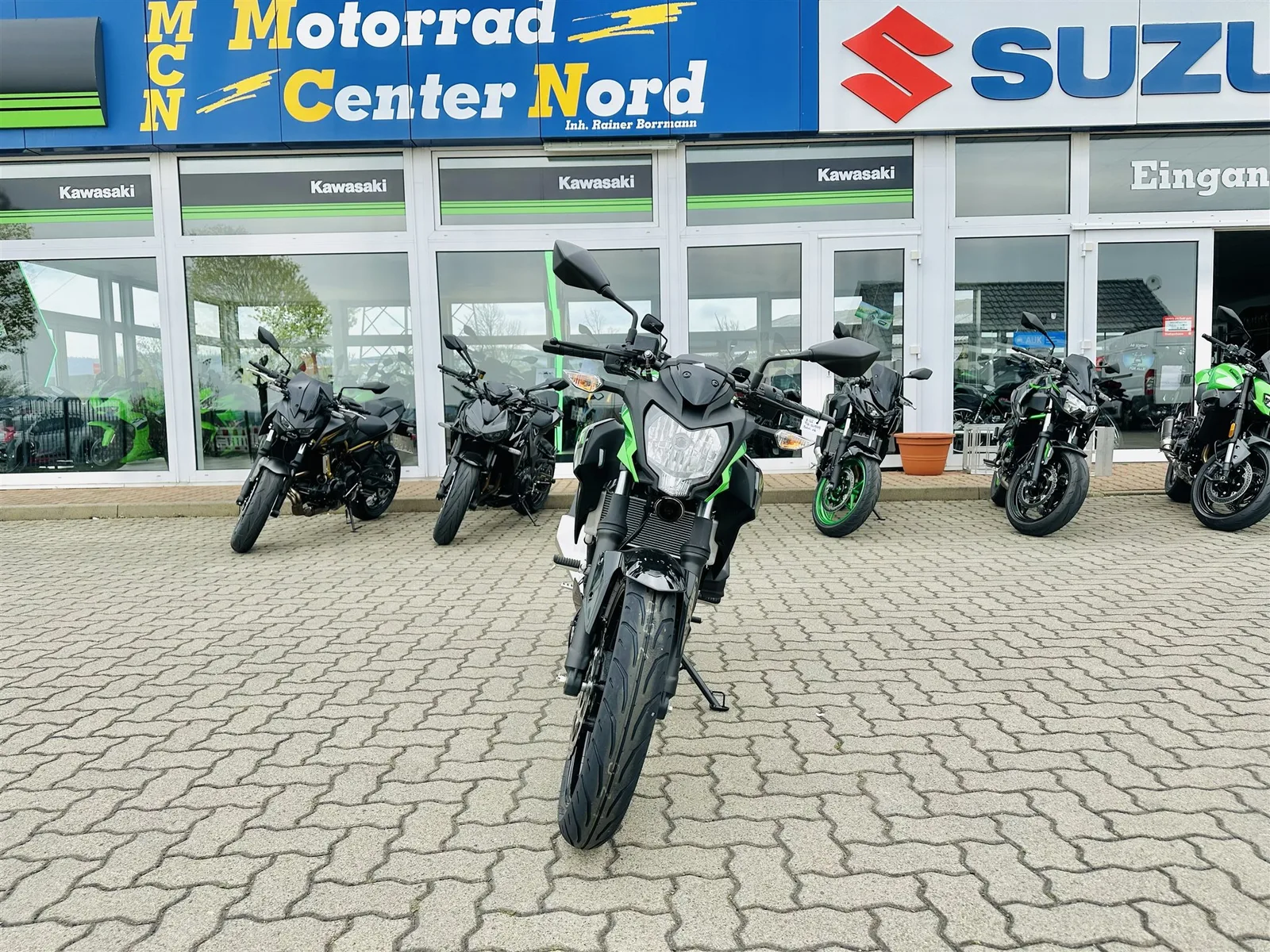 Kawasaki Z125 Modell 2026 500€ Starterbonus möglich!\*